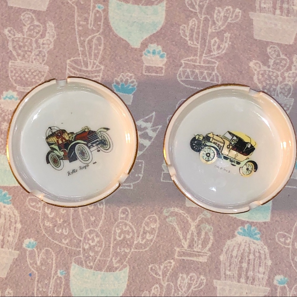 Vintage Car-Lovers Ashtrays